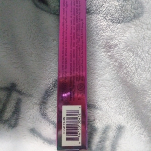 4/$30 🐚Tarte Mermaid holographic lip gloss - Picture 8 of 8